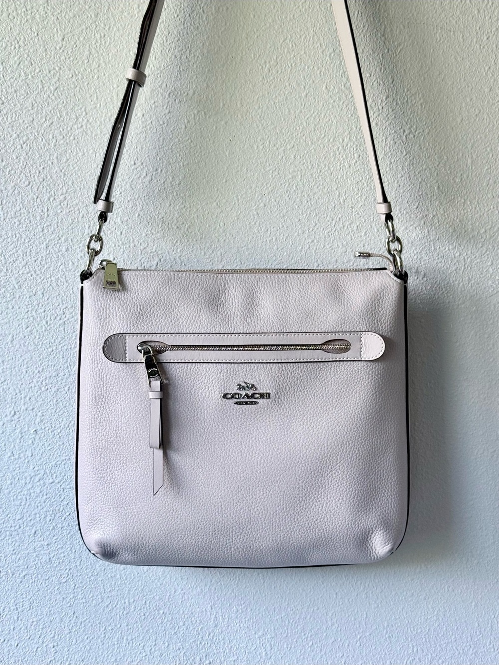 Coach Taupe Pebbled Leather Large Messenger Crossbody Shoulder Bag Purse